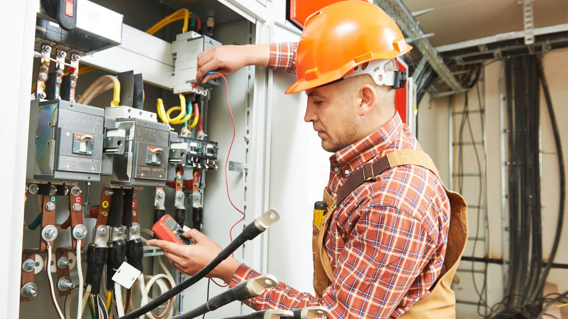 Elektromos karbantartó (villanyszerelő)