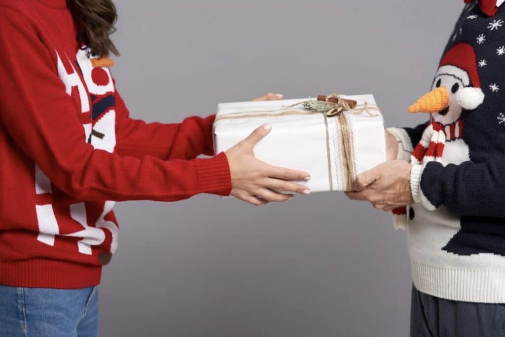 Egy kis odafigyeléssel olyan adományt adhatunk, amire valóban szüksége van a másik félnek