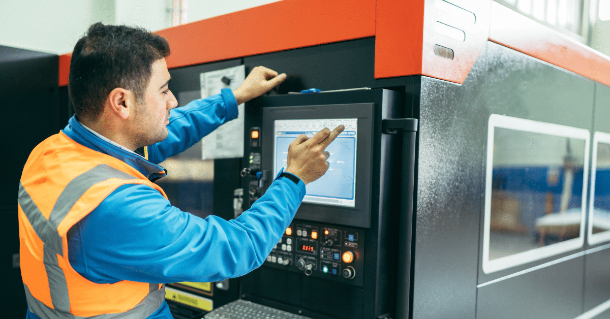 Forgácsoló gépbeállító