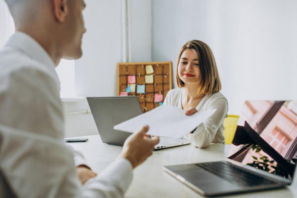 Minősített munkaerő-kölcsönző toborzást végez partner cége számára